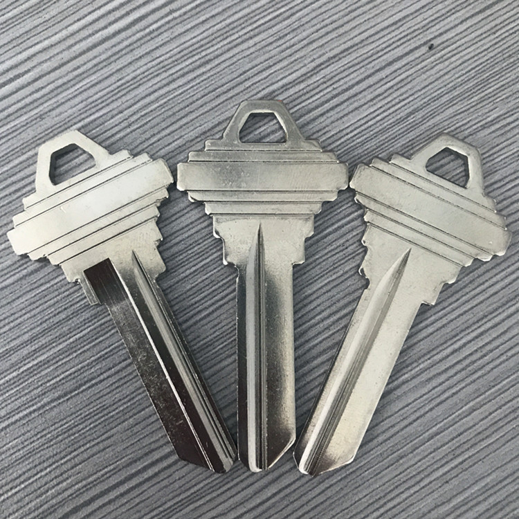  用于锁门的空白钥匙